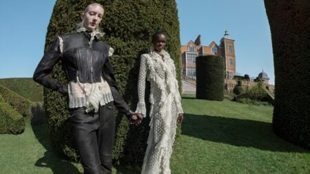 ديور خريف وشتاء 2025-2026.. تحولات أنيقة من وحي التاريخ ديور خريف وشتاء 2025-2026.. تحولات أنيقة من وحي التاريخ