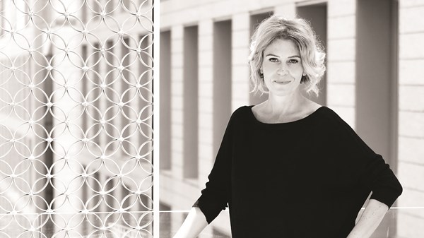 إيلينا مارينوني: نشجع الطلاب على التمسك بجذورهم الثقافية إيلينا مارينوني: نشجع الطلاب على التمسك بجذورهم الثقافية