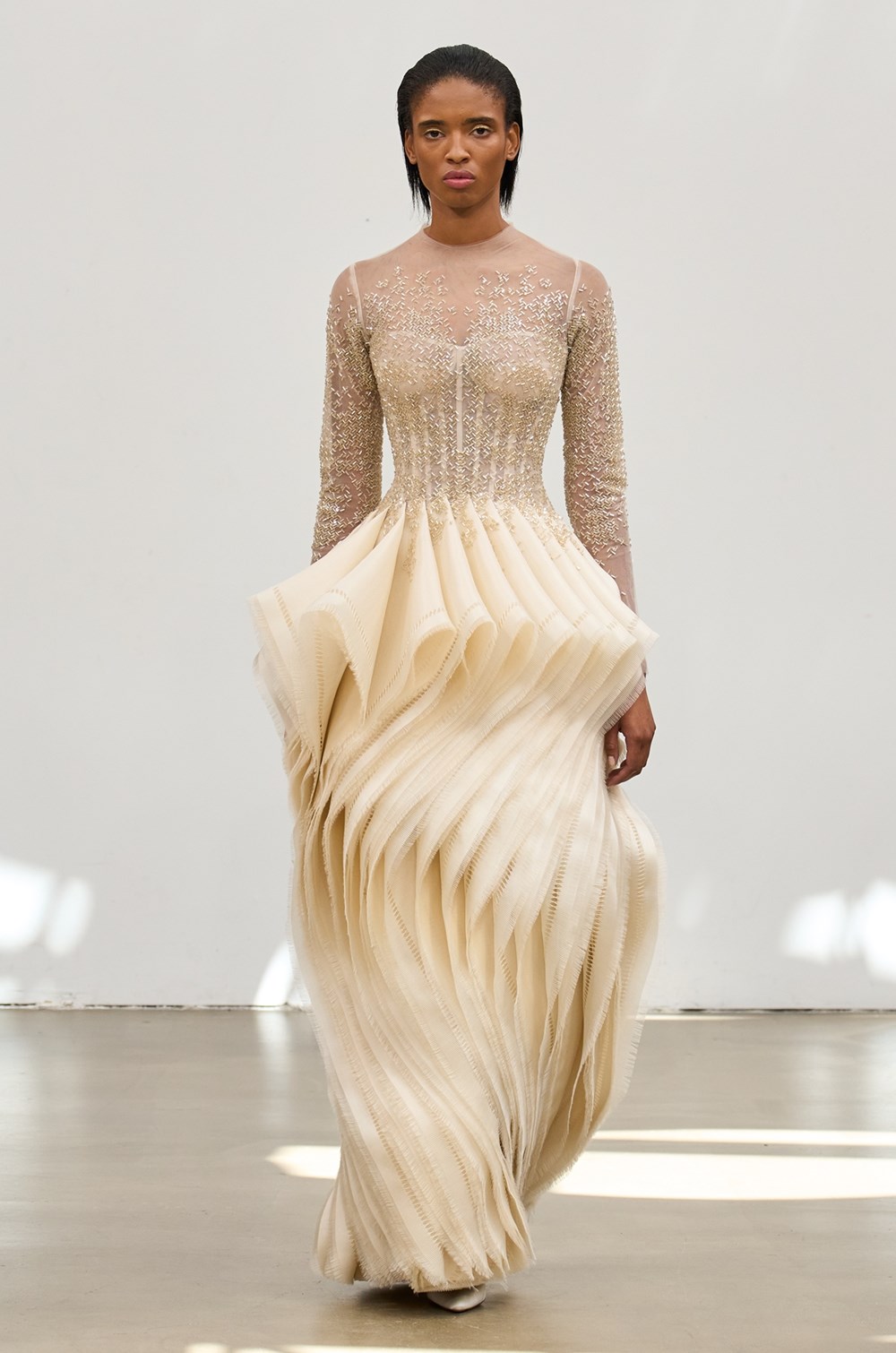 رامي العلي يسطّر التاريخ في باريس.. «حرّاس النور» تحية خالدة لدمشق!