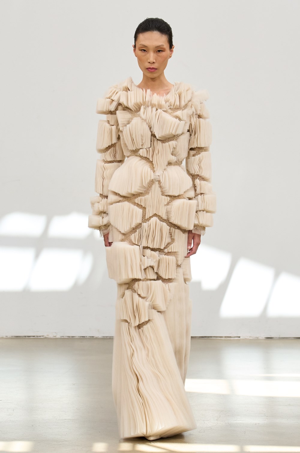 رامي العلي يسطّر التاريخ في باريس.. «حرّاس النور» تحية خالدة لدمشق!