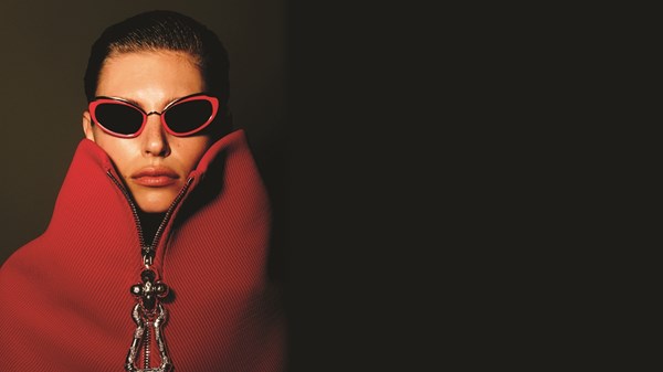 سحر الرمز وأناقة السهرات.. في رؤى Schiaparelli سحر الرمز وأناقة السهرات.. في رؤى Schiaparelli