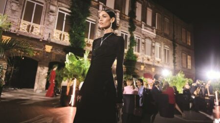 «كارتييه» تحتفي بأيقونة «بانثير دو كارتييه» في إسطنبول «كارتييه» تحتفي بأيقونة «بانثير دو كارتييه» في إسطنبول