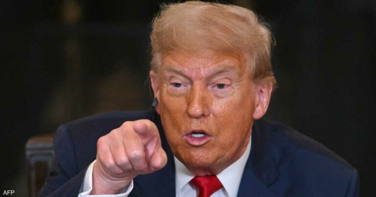 ترامب يفرض رسوما جمركية مرتفعة على عشرات الدول