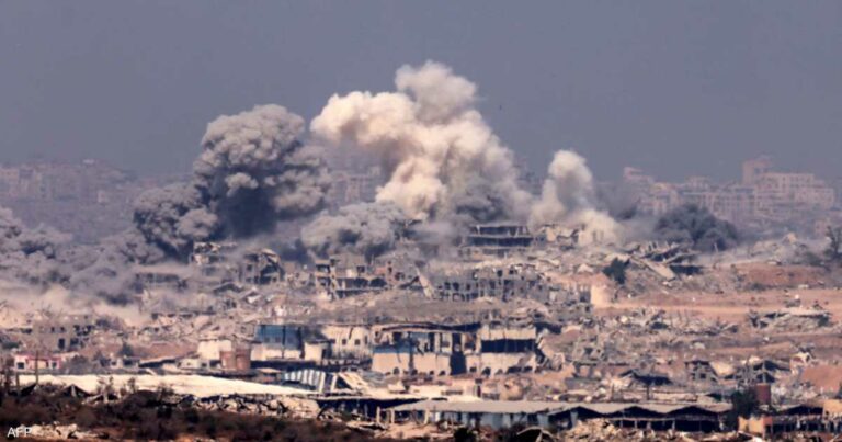 نشطاء يشبهون غزة بهيروشيما بعد قصفها بالقنبلة الذرية