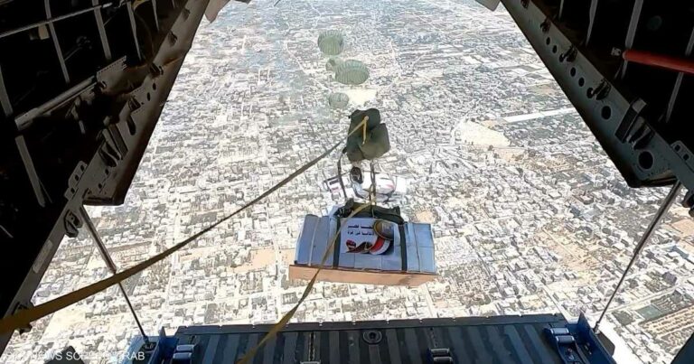 بالفيديو.. مصر تواصل أعمال الإسقاط الجوي للمساعدات على غزة