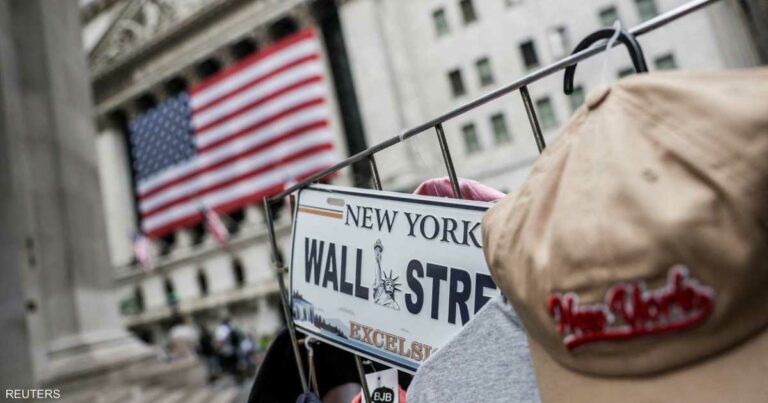 هل تكتسب الأسهم الصغيرة والمتوسطة زخماً في وول ستريت؟