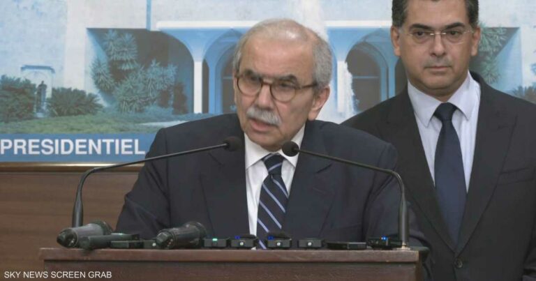 محللون: "معضلة" إيران وراء رفض حزب الله تسليم السلاح