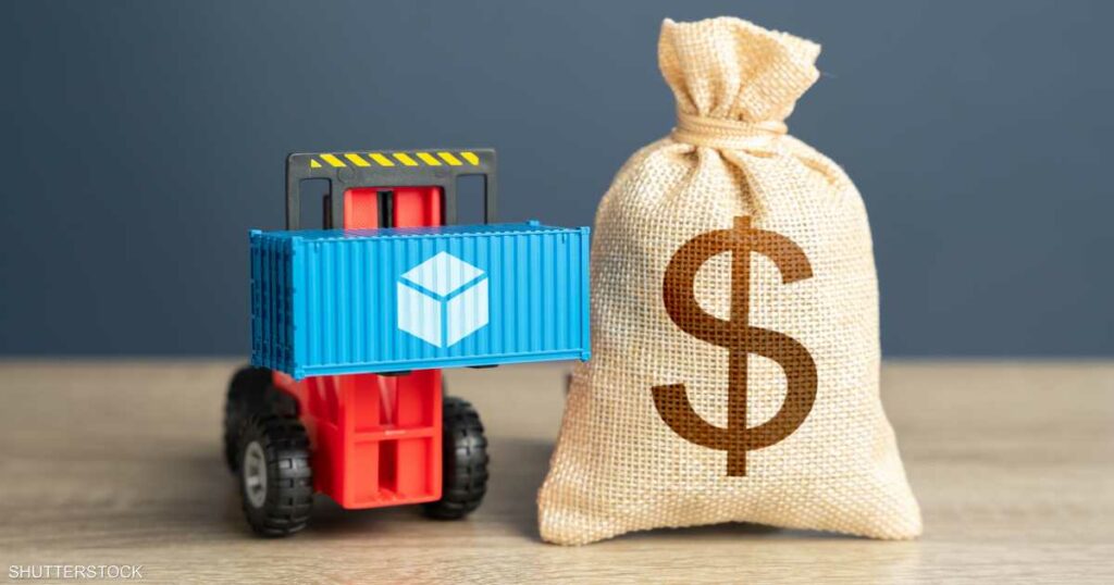 أين تُنفق عوائد الرسوم الجمركية الأميركية؟