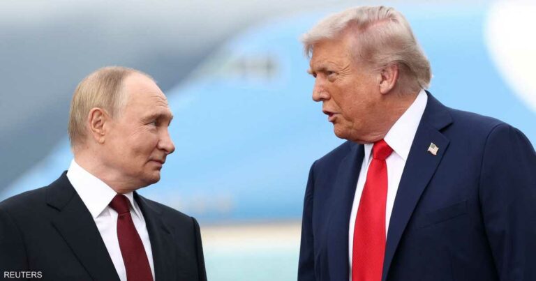 ترامب يطلع زيلينسكي وقادة أوروبا على نتائج قمته مع بوتين