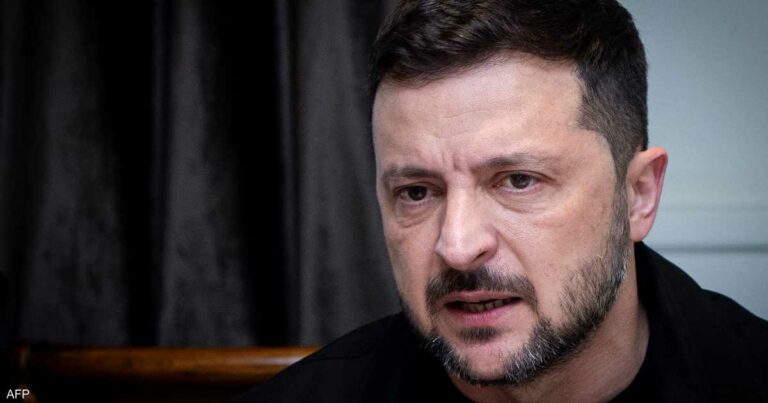 زيلينسكي: ندعم عقد قمة ثلاثية وٍسألتقي ترامب الإثنين