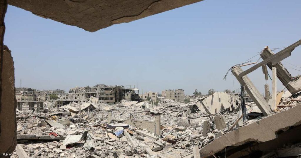 غزة.. مقتل 30 بينهم 10 من طالبي المساعدات