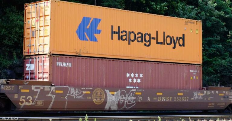 هاباغ لويد تخفض توقعات أرباحها لعام 2025