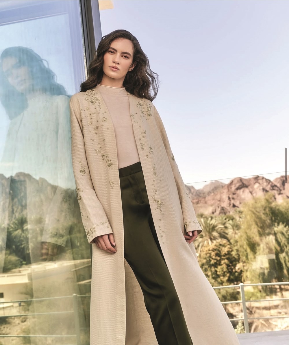 أناقتك بإلهام الصيف وعبق الإنجاز