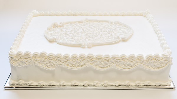 كعكة بحجم الطاولة.. موضة زفاف تجمع بين الجمال والمذاق كعكة بحجم الطاولة.. موضة زفاف تجمع بين الجمال والمذاق