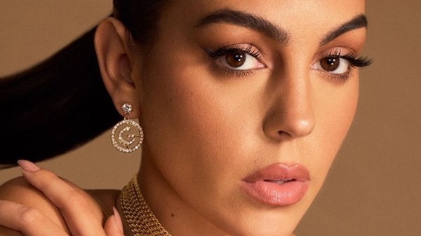 خاتم جورجينا الأحدث.. أغلى خواتم زفاف المشاهير خاتم جورجينا الأحدث.. أغلى خواتم زفاف المشاهير