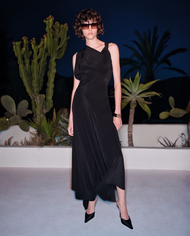 دليلكِ لاختيار إطلالتك كضيفة في الأعراس.. أفكار أنيقة تناسب حفلات الزفاف