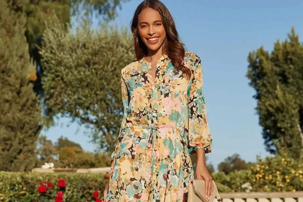 دليلكِ لاختيار إطلالتك كضيفة في الأعراس.. أفكار أنيقة تناسب حفلات الزفاف دليلكِ لاختيار إطلالتك كضيفة في الأعراس.. أفكار أنيقة تناسب حفلات الزفاف