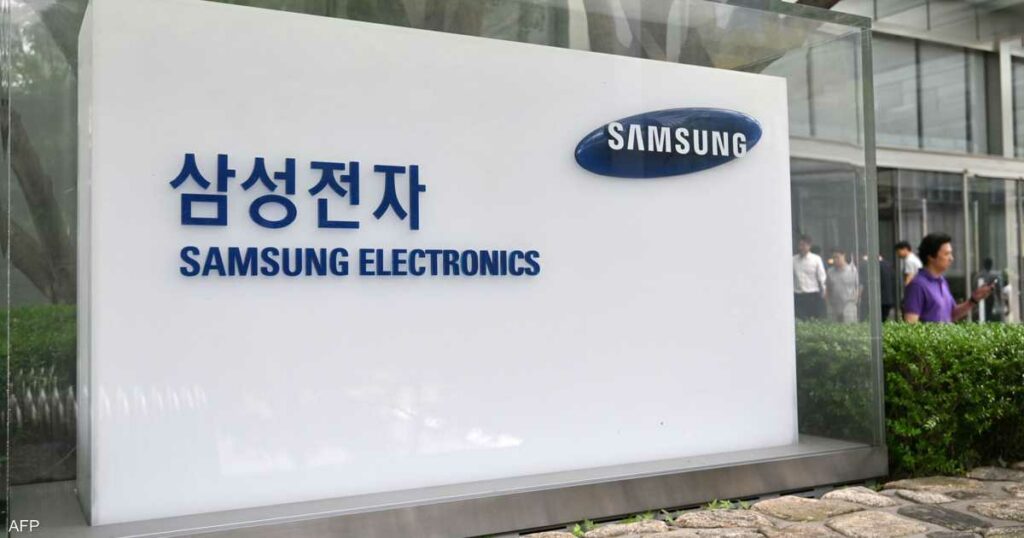 "سامسونغ" تخطط لطرح هاتف ثلاثي الطي في أميركا