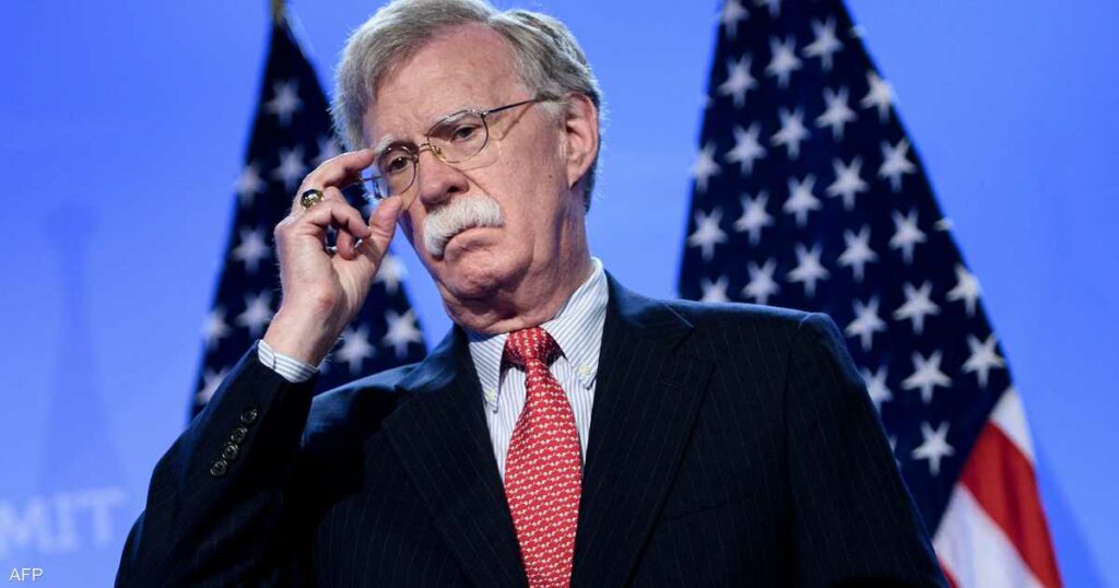 بولتون يقرع ناقوس الخطر.. لبنان رهينة حزب الله والوقت ينفد