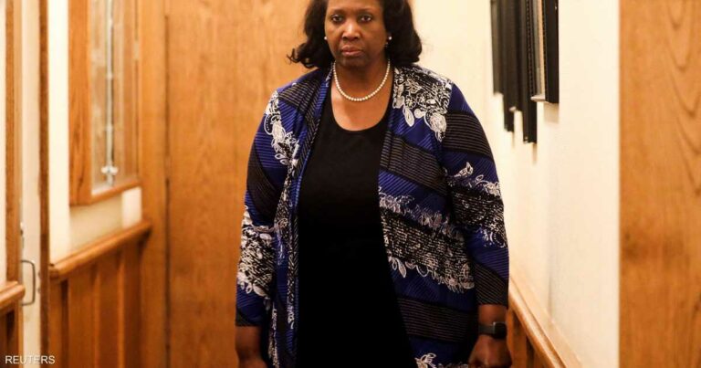 محكمة الاستئناف توقف قرار ترامب بإقالة ليزا كوك من الفيدرالي