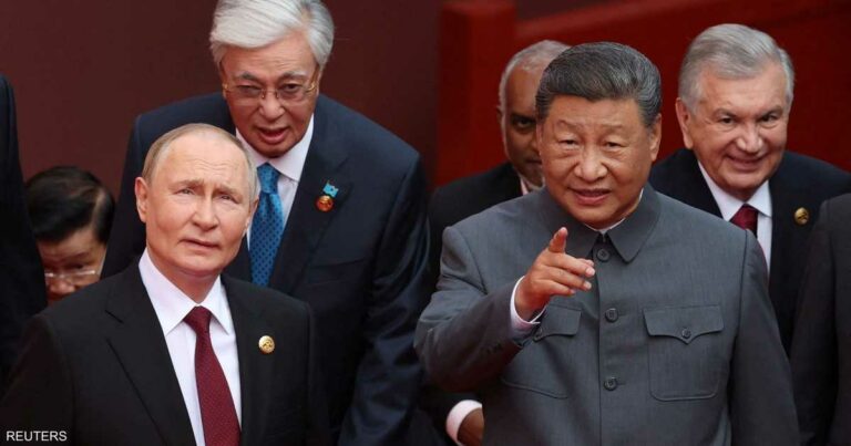 ميكروفون مفتوح يكشف محادثة سرية بين بوتين والرئيس الصيني