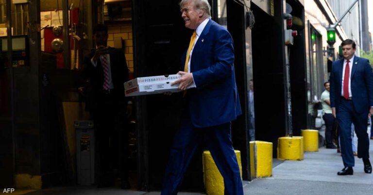 "بيتزا البنتاغون" تكشف اهتمام واشنطن بعرض بكين العسكري