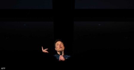 ماسك يقترب من لقب أول تريليونير بفضل خطة "تسلا" الجديدة