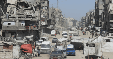 إسرائيل تستعد لـ"تهجير الفلسطينيين" جوا وبحرا.. وطلب لمصر