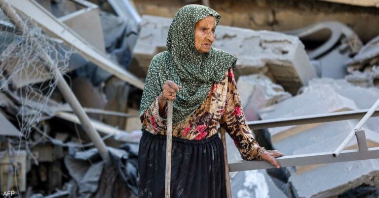 عشرات القتلى في غزة بغارات ونيران إسرائيلية