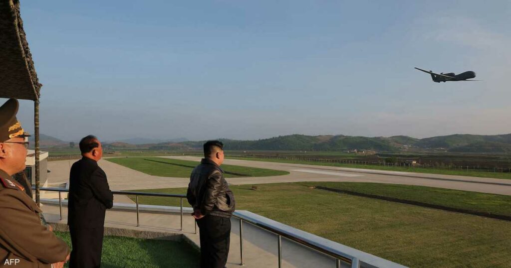 كيم جونغ أون يختبر مسيرات هجومية بالذكاء الاصطناعي