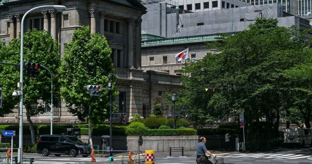 بنك اليابان يبقي على أسعار الفائدة دون تغيير