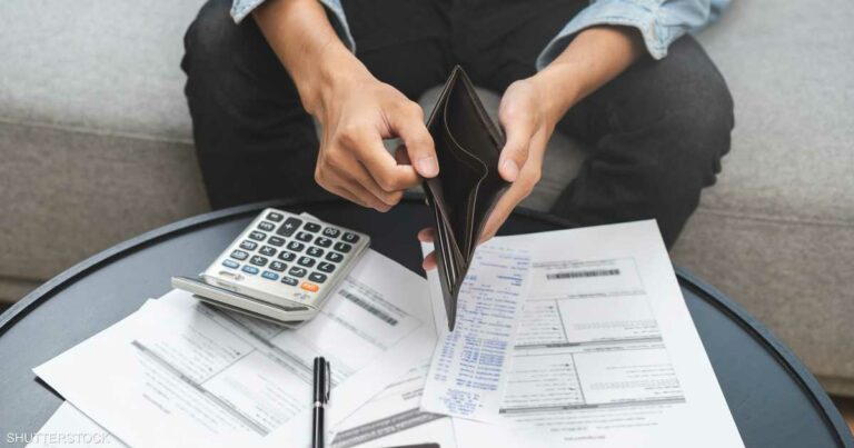 المصروف الخفي.. 5 تسريبات مالية صامتة تلتهم رواتبكم