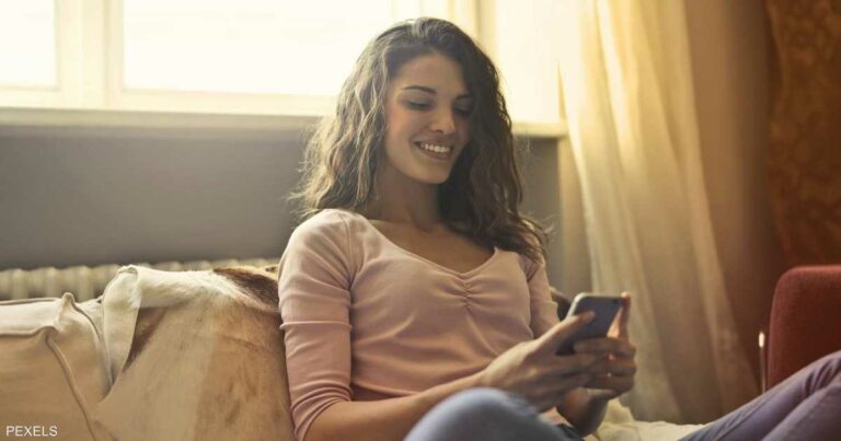 ظاهرة الحب الافتراضي تغزو مصر.. تحذير من تداعيات خطيرة