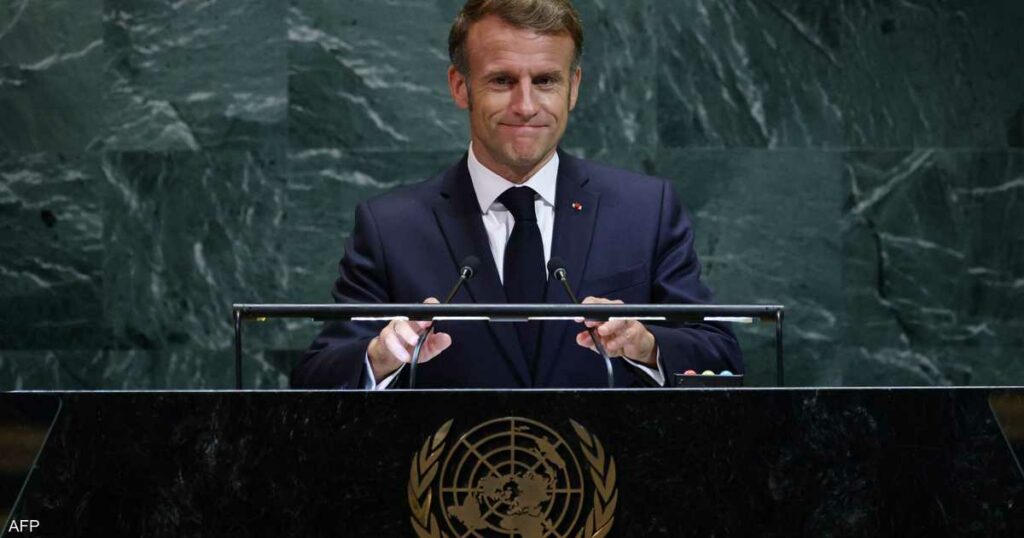 ماكرون يحذر من مبدأ "البقاء للأقوى" في الشؤون الدولية