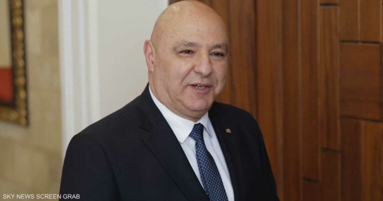 الرئيس اللبناني: الجيش والقوى الأمنية خط أحمر