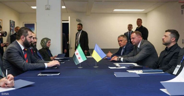 زيلينسكي يلتقي الشرع.. ويعلن استئناف العلاقات بين البلدين