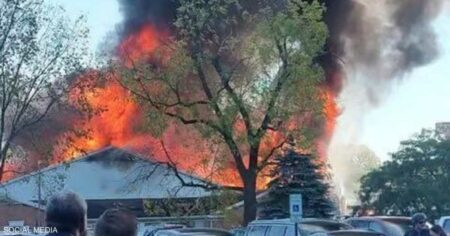 إطلاق نار وحريق بكنيسة أميركية.. مصابون ومقتل المنفذ (فيديو)