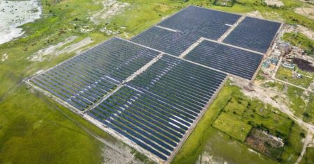 شركة إماراتية تزوّد 274 ألف منزل في تشاد بالكهرباء النظيفة