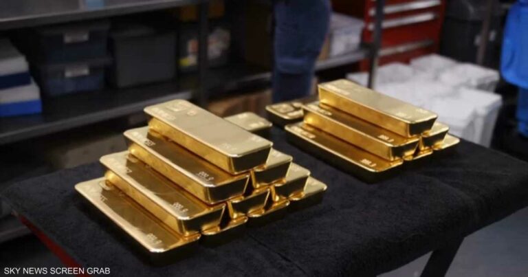 سينغ: الذهب سيبقى قويا حتى العام المقبل والدولار سيعاني