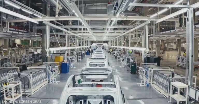 المنافسة الشديدة تفجر حرب أسعار بين شركات السيارات الصينية