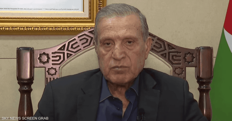 أبو ردينة: لن يستطيع أحد تغييب السلطة الفلسطينية