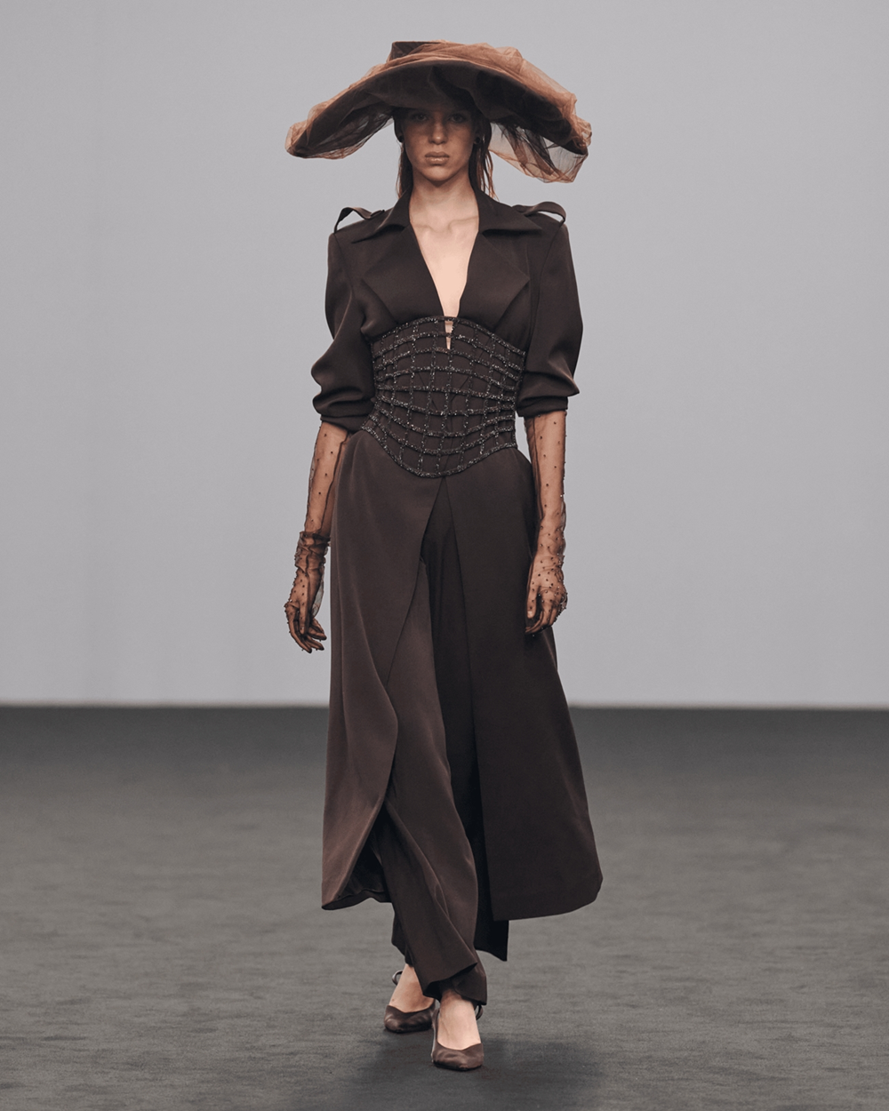 انطلاقة مميزة يشهدها أسبوع دبي للموضة موسم ربيع وصيف 2026