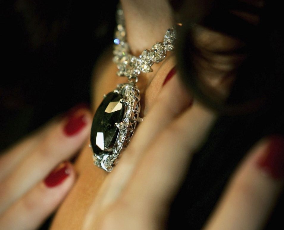 من جواهر كيم كارداشيان إلى «ألماسة أورلوف الملعونة».. تاريخ غير تقليدي للمجوهرات