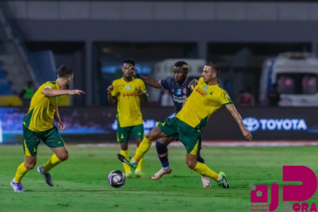 الخليج يسحق الفيحاء بثلاثية في دوري روشن