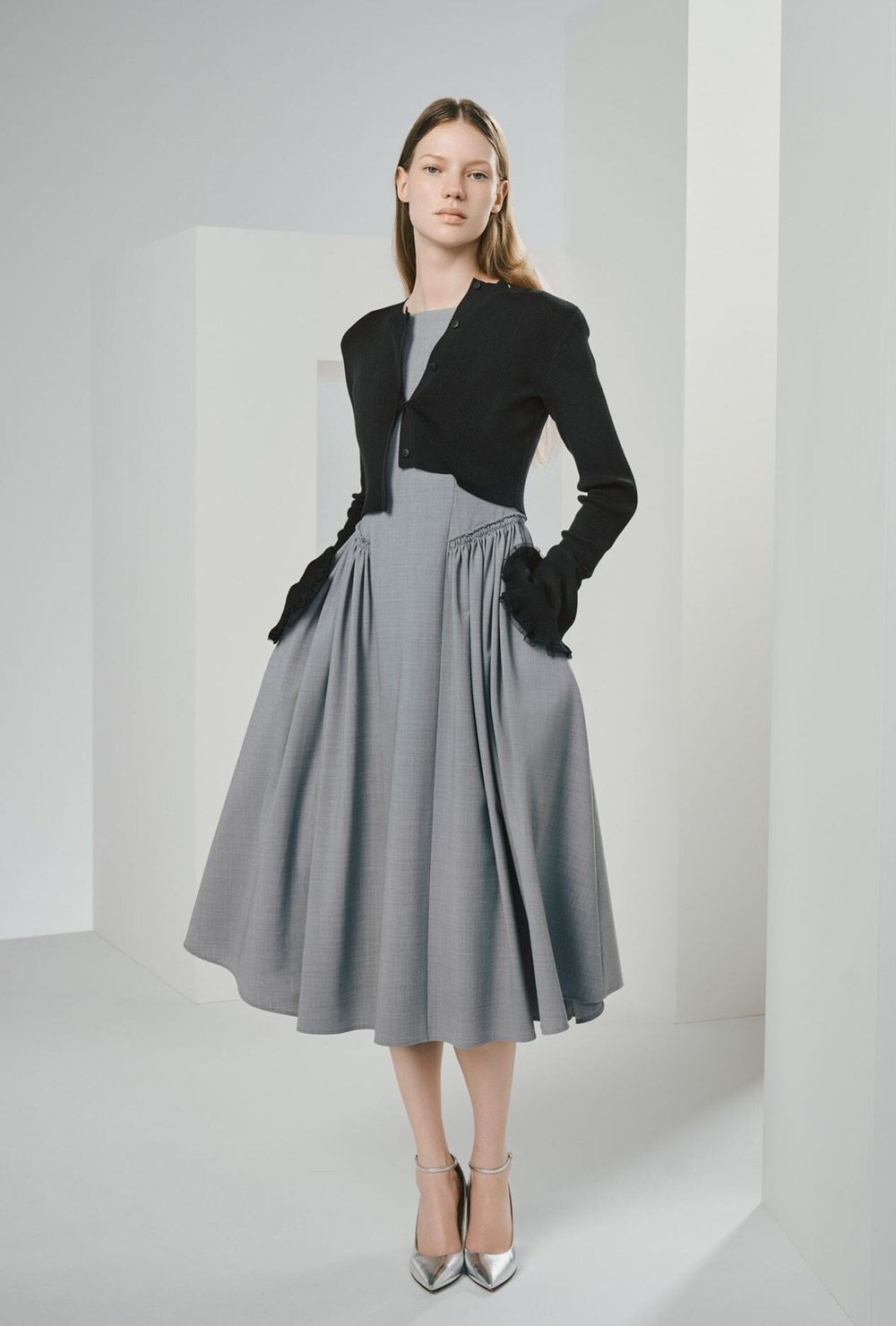 أزياء ربيع وصيف 2026.. أبرز إطلالات اليوم الخامس من أسبوع نيويورك للموضة