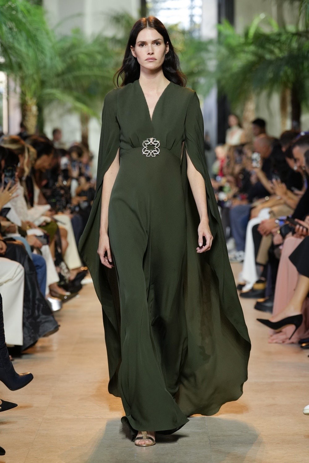 إطلالات أنيقة تألقي بها في اليوم الوطني السعودي