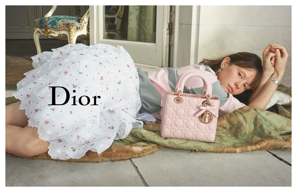 «Dior» تطلق حملة «Lady Dior» الجديدة