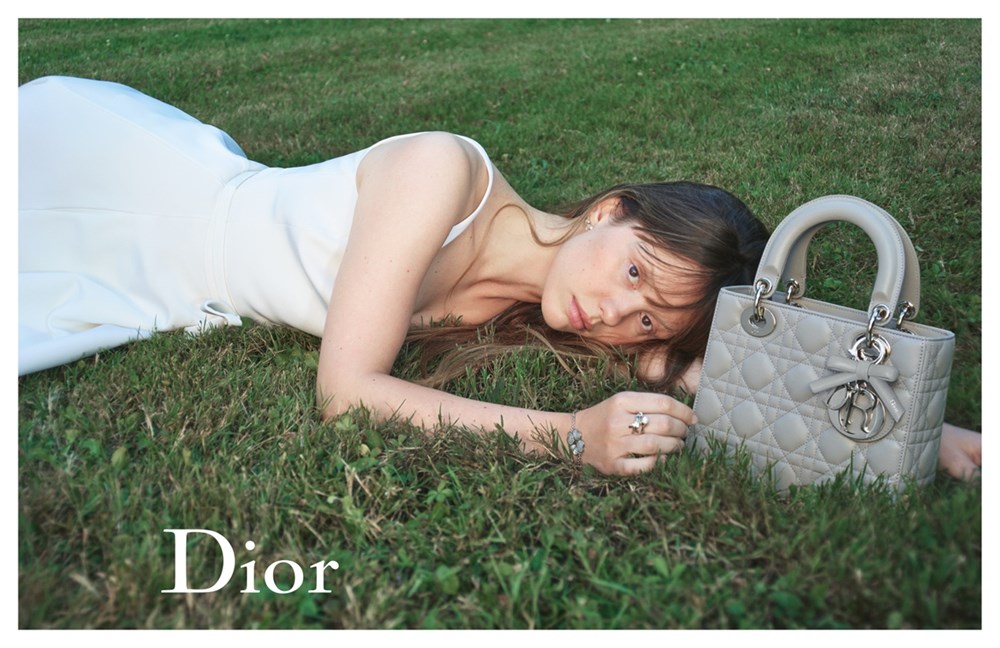 «Dior» تطلق حملة «Lady Dior» الجديدة