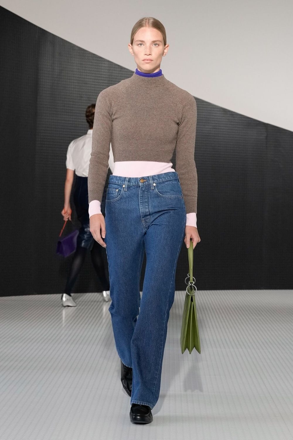 من ميلانو.. رؤية جديدة بروح «JIL SANDER» مع سيمون بيلوتي