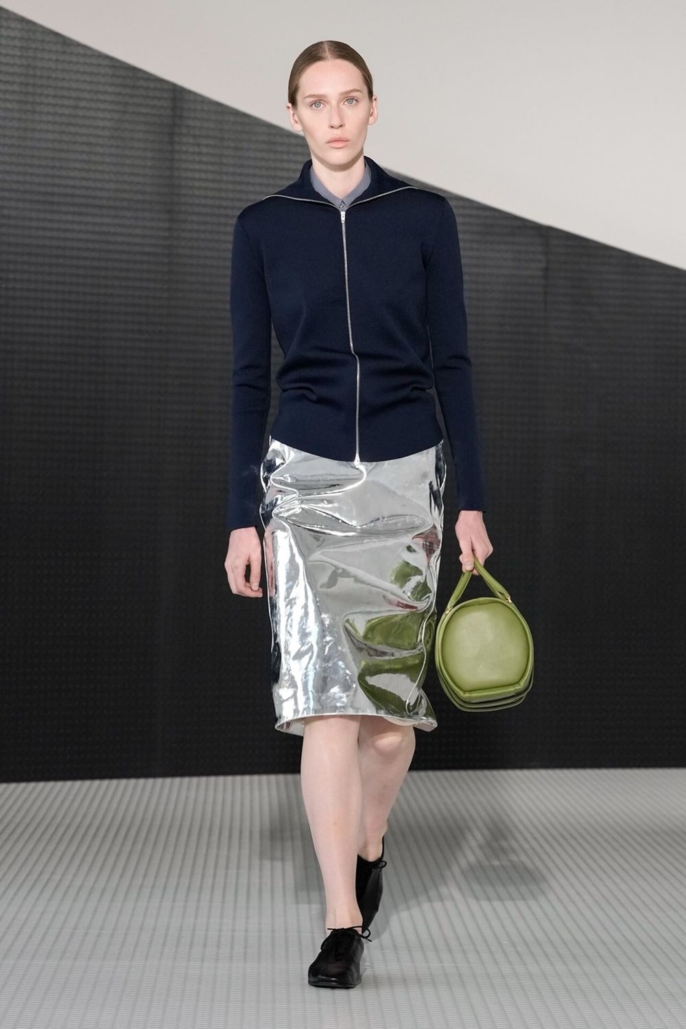 من ميلانو.. رؤية جديدة بروح «JIL SANDER» مع سيمون بيلوتي